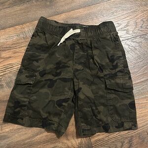 Old Navy boys cargo shorts size M